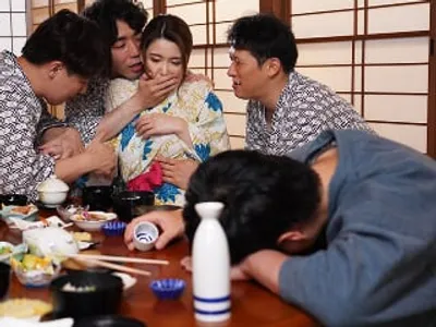 đưa bà xã đi suối nước nóng, người chồng không biết người vợ bị người khác làm tình sấp mặt