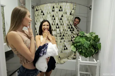 Hai đứa gấu cùng cha khác má lắm trò