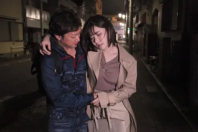 đưa đồng nghiệp nữ nhậu say xỉn vì cãi nhau với chồng yêu về nhà